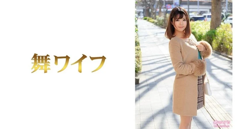 我去他的帐篷热身，作为回报给了他一个深喉口交